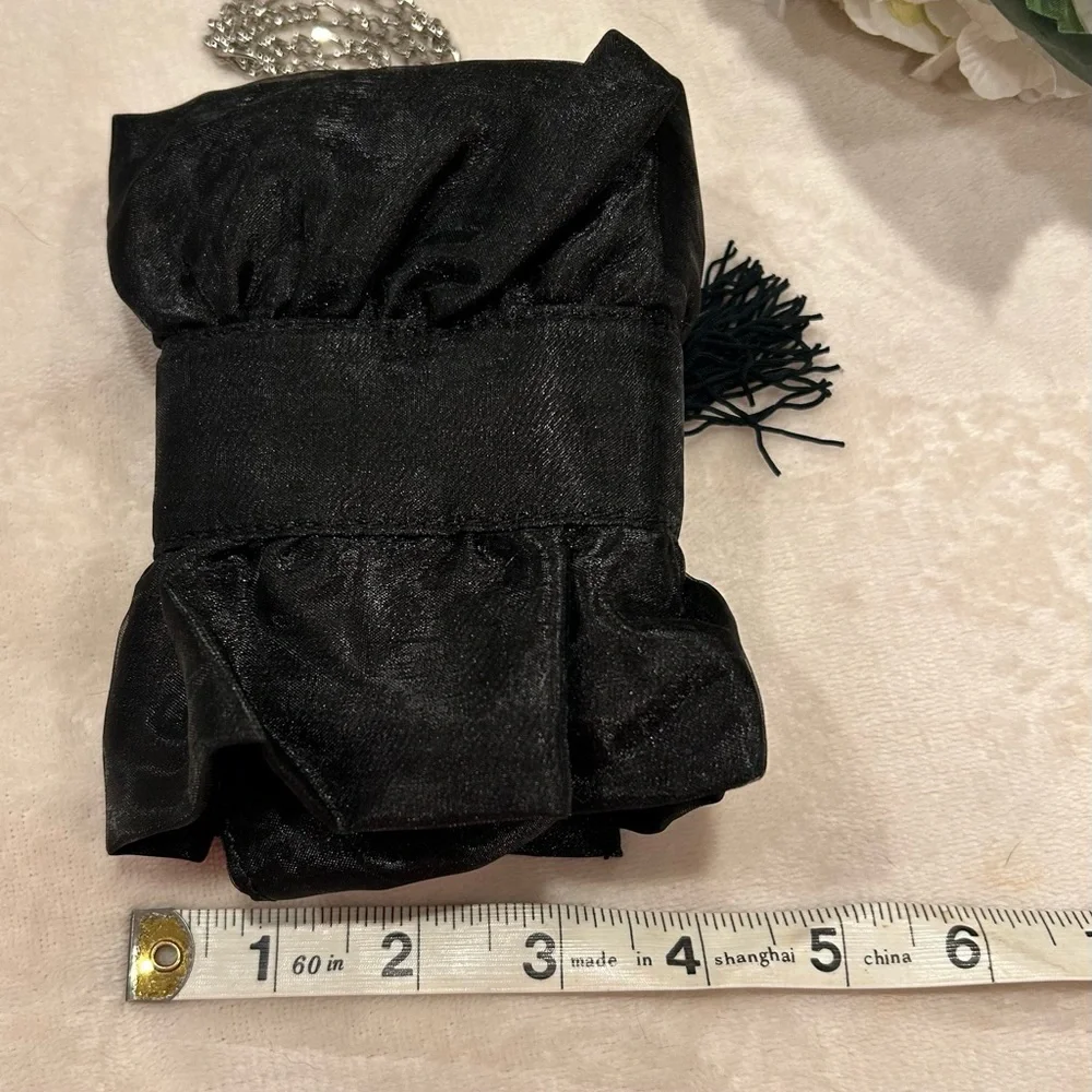 White House Black Market Black Bow Wristlet, Rare Find - Picture 6 of 6